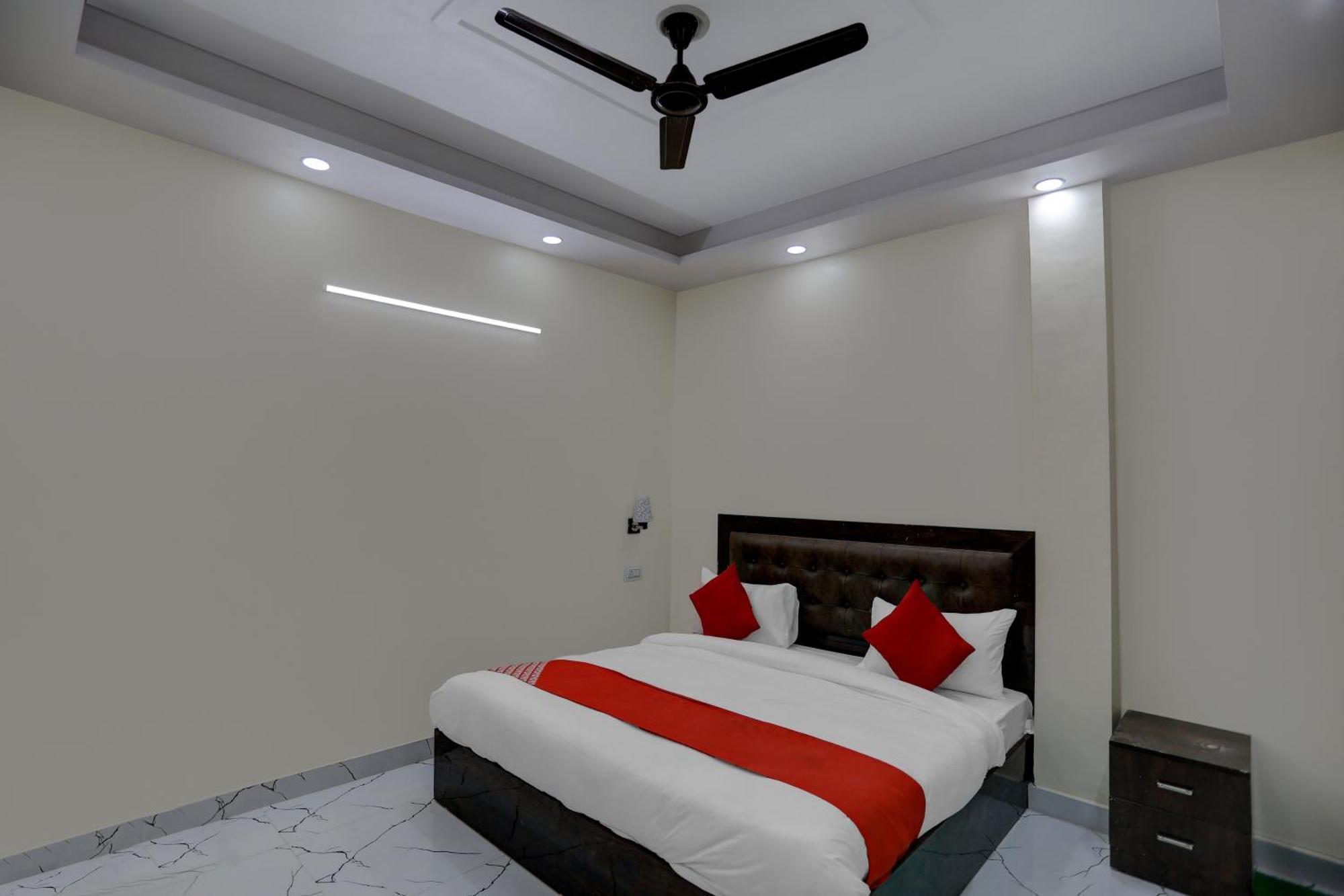 Hotel O Diamond Inn New Delhi Ngoại thất bức ảnh